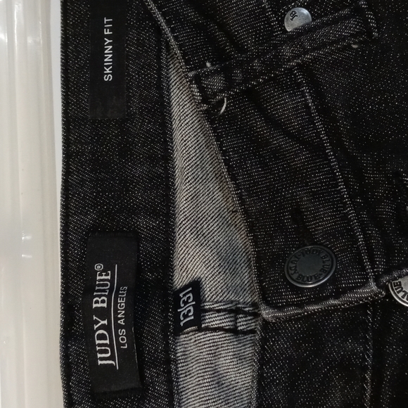 Judy Blue Jeans - Picture 8 of 12